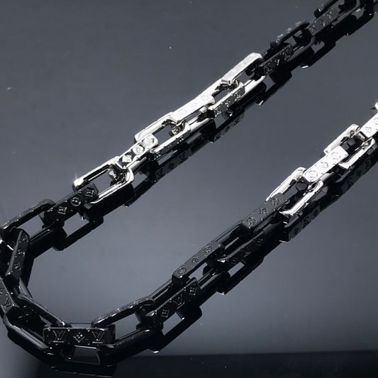 EN – Lux LV Necklaces 044