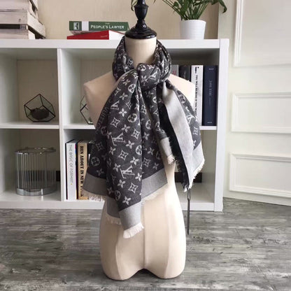 EN – Luxury LUV Scarf 019