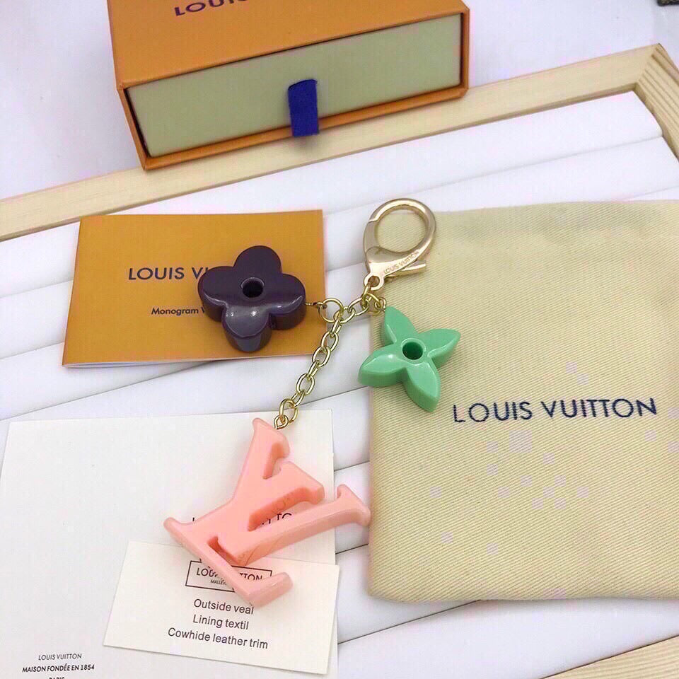 EN – Lux Keychains LUV 034