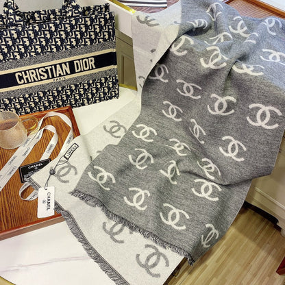 EN – Luxury CHL Scarf 012