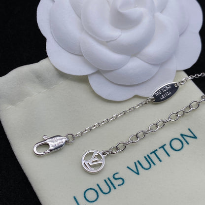 EN – Lux LV Necklaces 054