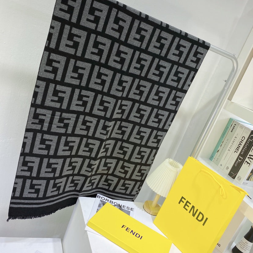 EN – Luxury FEI Scarf 012