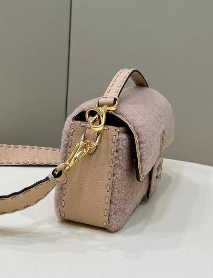 FI Baguette Pink Sheepskin Bag For Woman 27cm/10.5in 8BR600AH96F1F7N
