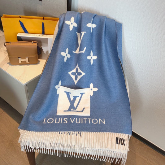 EN – Luxury LUV Scarf 013