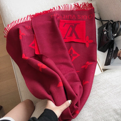 EN – Luxury LUV Scarf 012