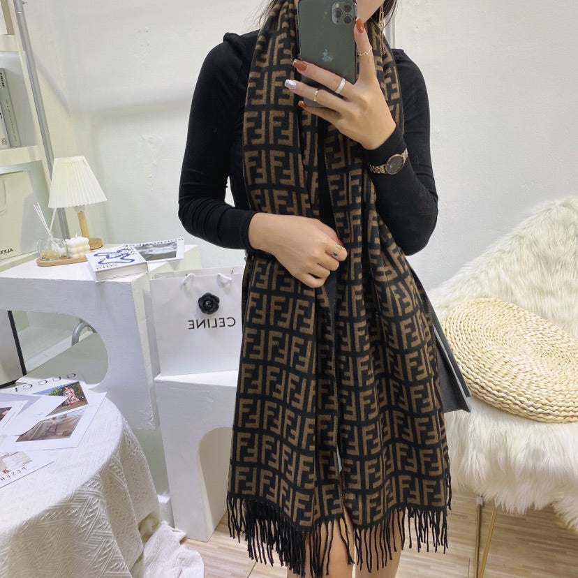 EN – Luxury FEI Scarf 018