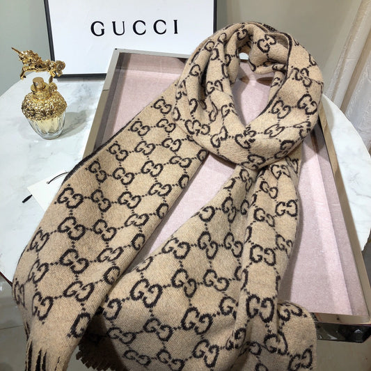 EN – Luxury GCI Scarf 009