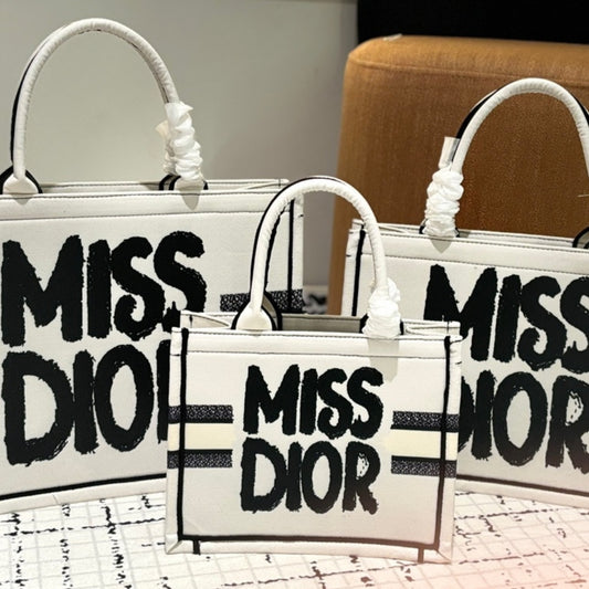 DIOR BOOK TOTE MISS DIOR GRAFFITI EMBROIDERY WHITE 41CM