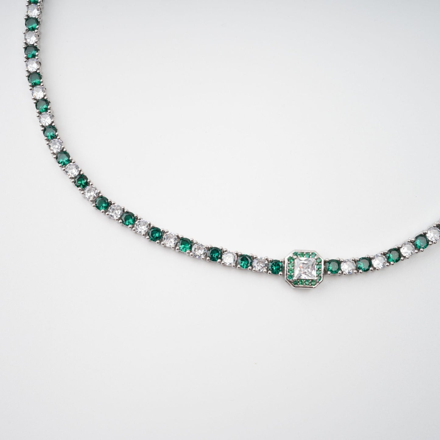 Héloïse Green Crystal Embellished Necklace