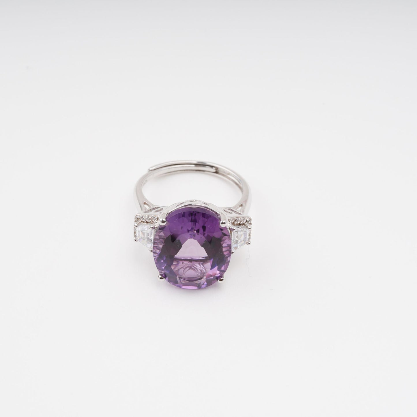 Héraldique Purple Oval Gemstone Sterling Silver Ring