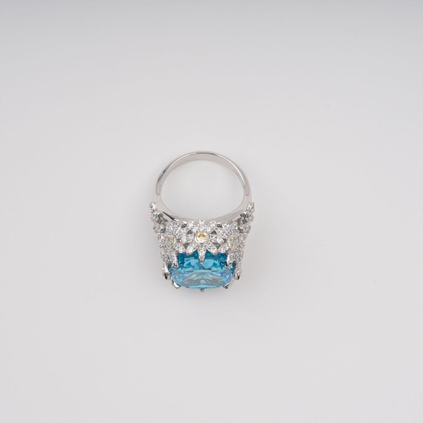 Éternité Blue Floral Motif Gemstone Sterling Silver Ring
