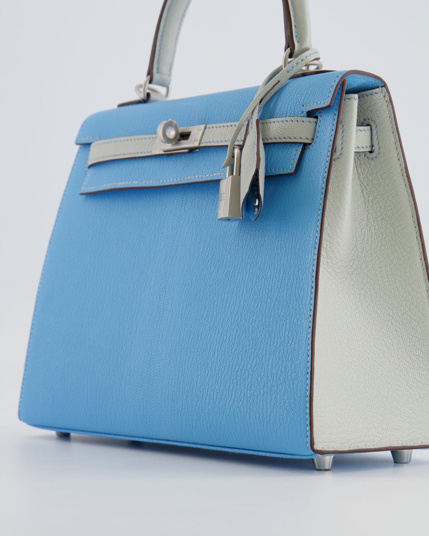 *VERY RARE* Hermès Kelly Sellier HSS 25cm Bag in Bleu Celeste and Gris Perle Chèvre Leather with Contrast Stitching and Brushed Palladium Hardware
