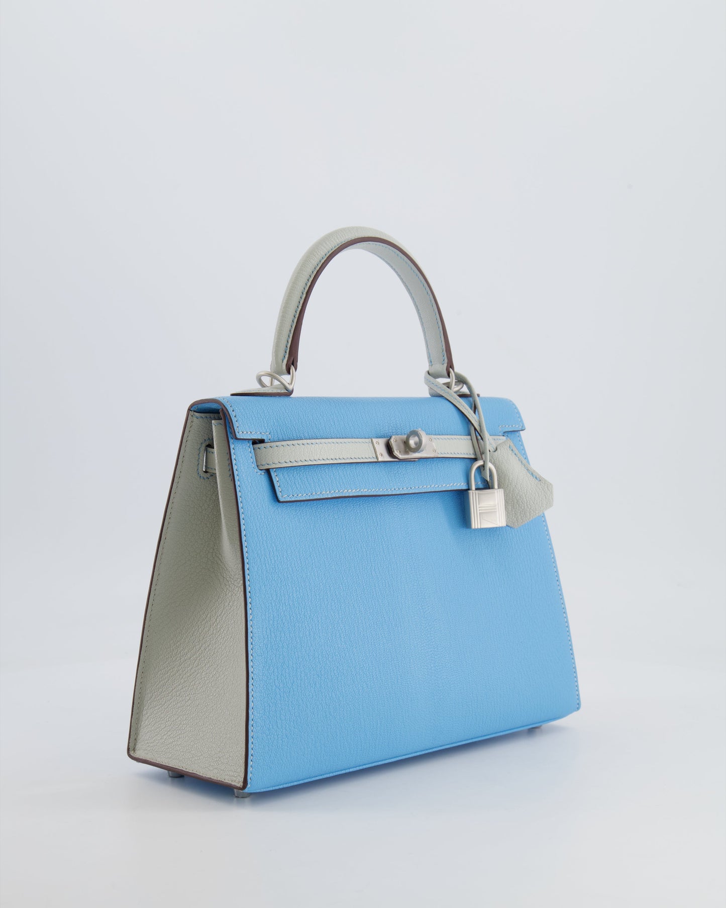 *VERY RARE* Hermès Kelly Sellier HSS 25cm Bag in Bleu Celeste and Gris Perle Chèvre Leather with Contrast Stitching and Brushed Palladium Hardware