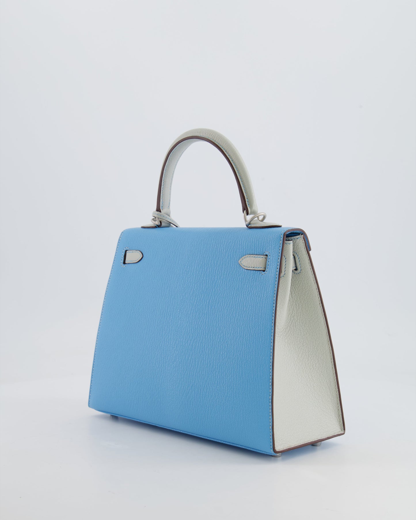 *VERY RARE* Hermès Kelly Sellier HSS 25cm Bag in Bleu Celeste and Gris Perle Chèvre Leather with Contrast Stitching and Brushed Palladium Hardware