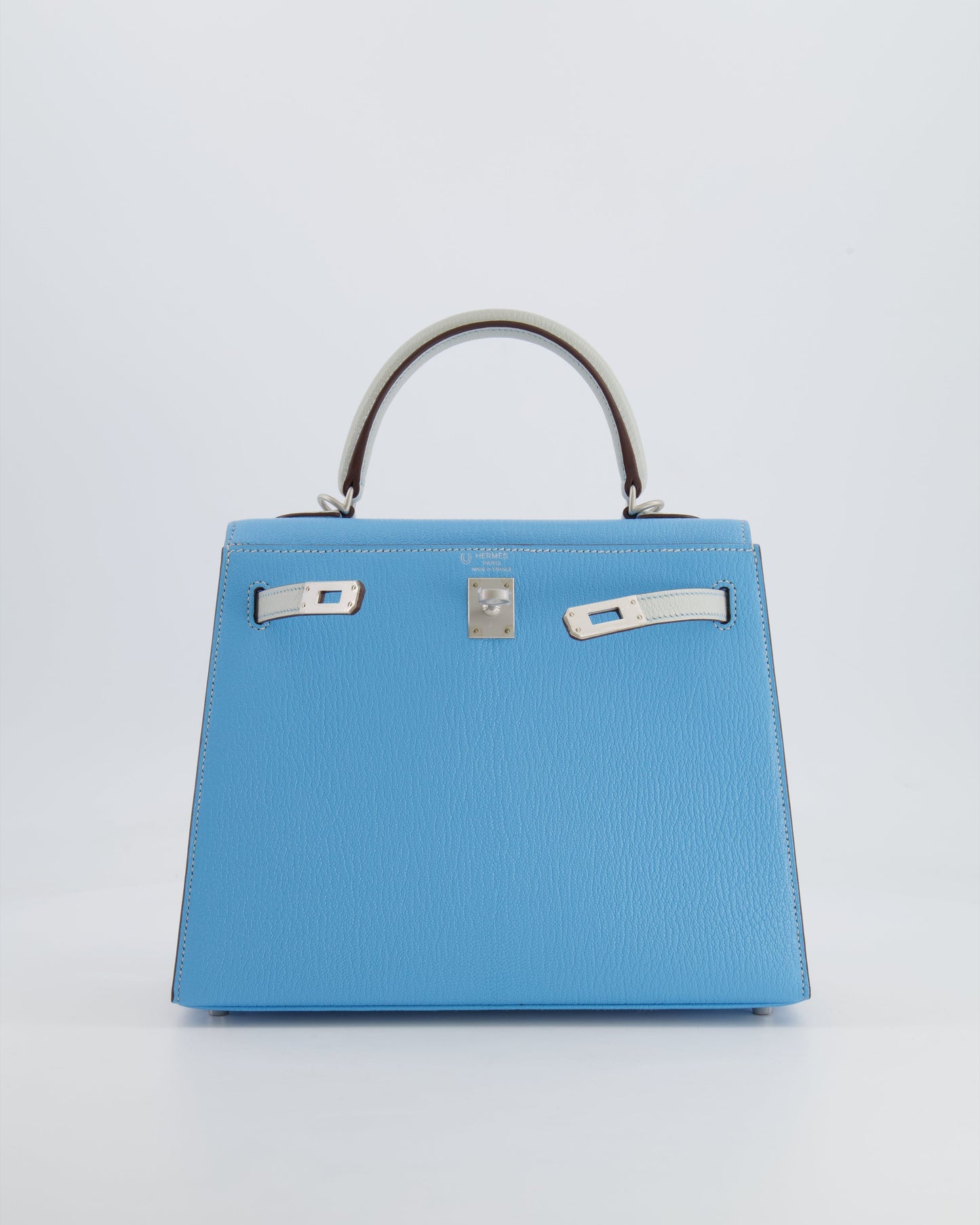 *VERY RARE* Hermès Kelly Sellier HSS 25cm Bag in Bleu Celeste and Gris Perle Chèvre Leather with Contrast Stitching and Brushed Palladium Hardware