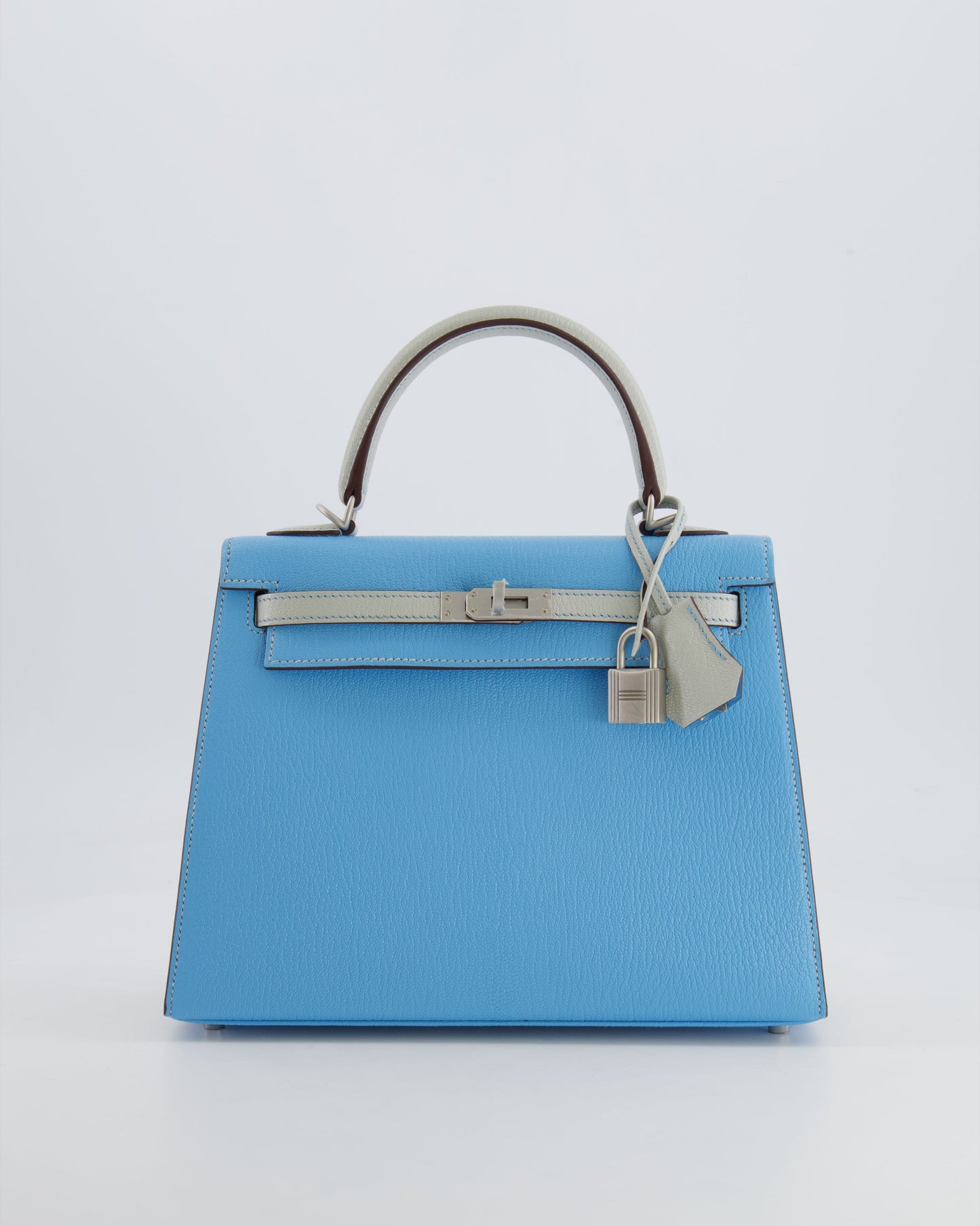 *VERY RARE* Hermès Kelly Sellier HSS 25cm Bag in Bleu Celeste and Gris Perle Chèvre Leather with Contrast Stitching and Brushed Palladium Hardware