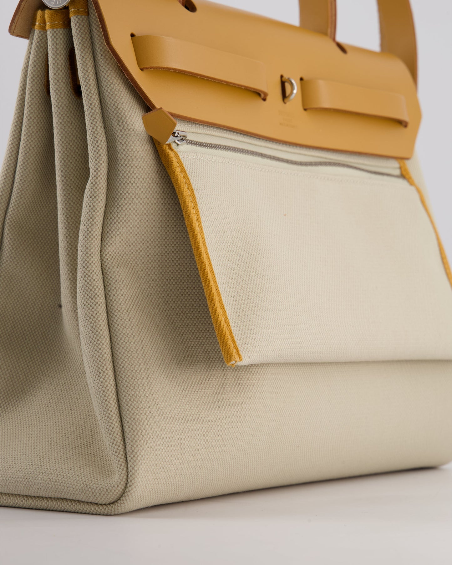 *FIRE PRICE* Hermès Herbag Zip Retourne 31 Bag in Ecru Toille H Canvas, Naturel Vache Hunter Leather with Palladium Hardware
