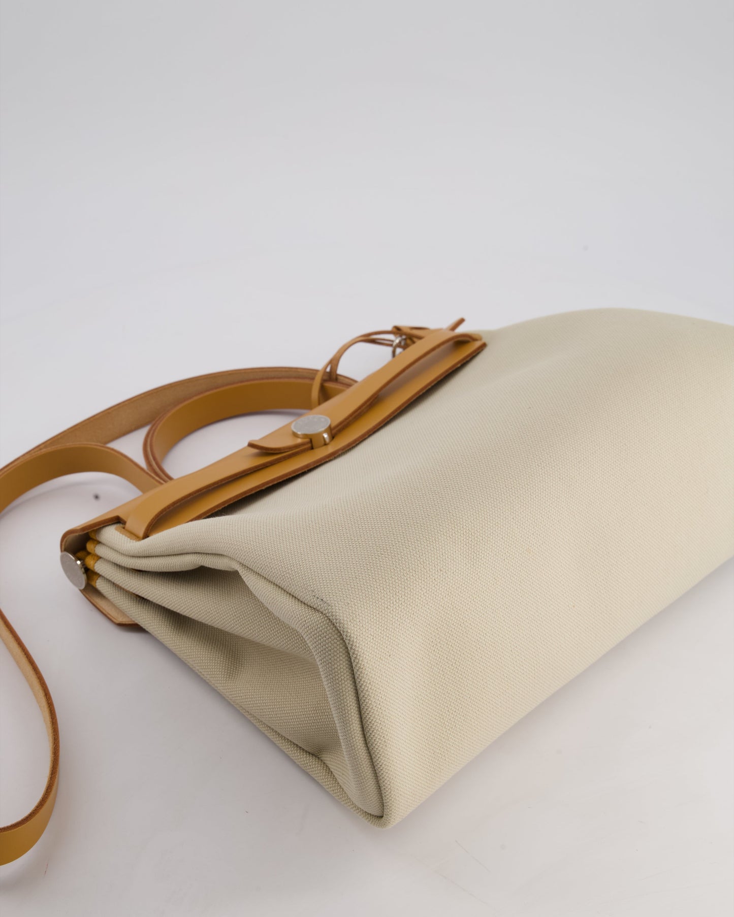 *FIRE PRICE* Hermès Herbag Zip Retourne 31 Bag in Ecru Toille H Canvas, Naturel Vache Hunter Leather with Palladium Hardware
