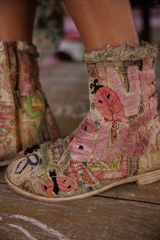 Embroidered Ranchero Boots - 39