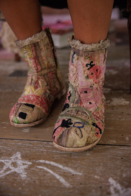 Embroidered Ranchero Boots - 37
