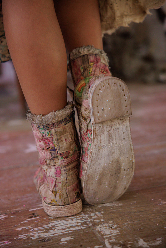 Embroidered Ranchero Boots - 36