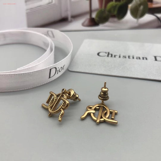 EN – Lux Earring Dir 011