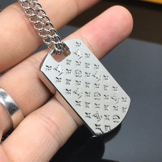EN – Lux LV Necklaces 031