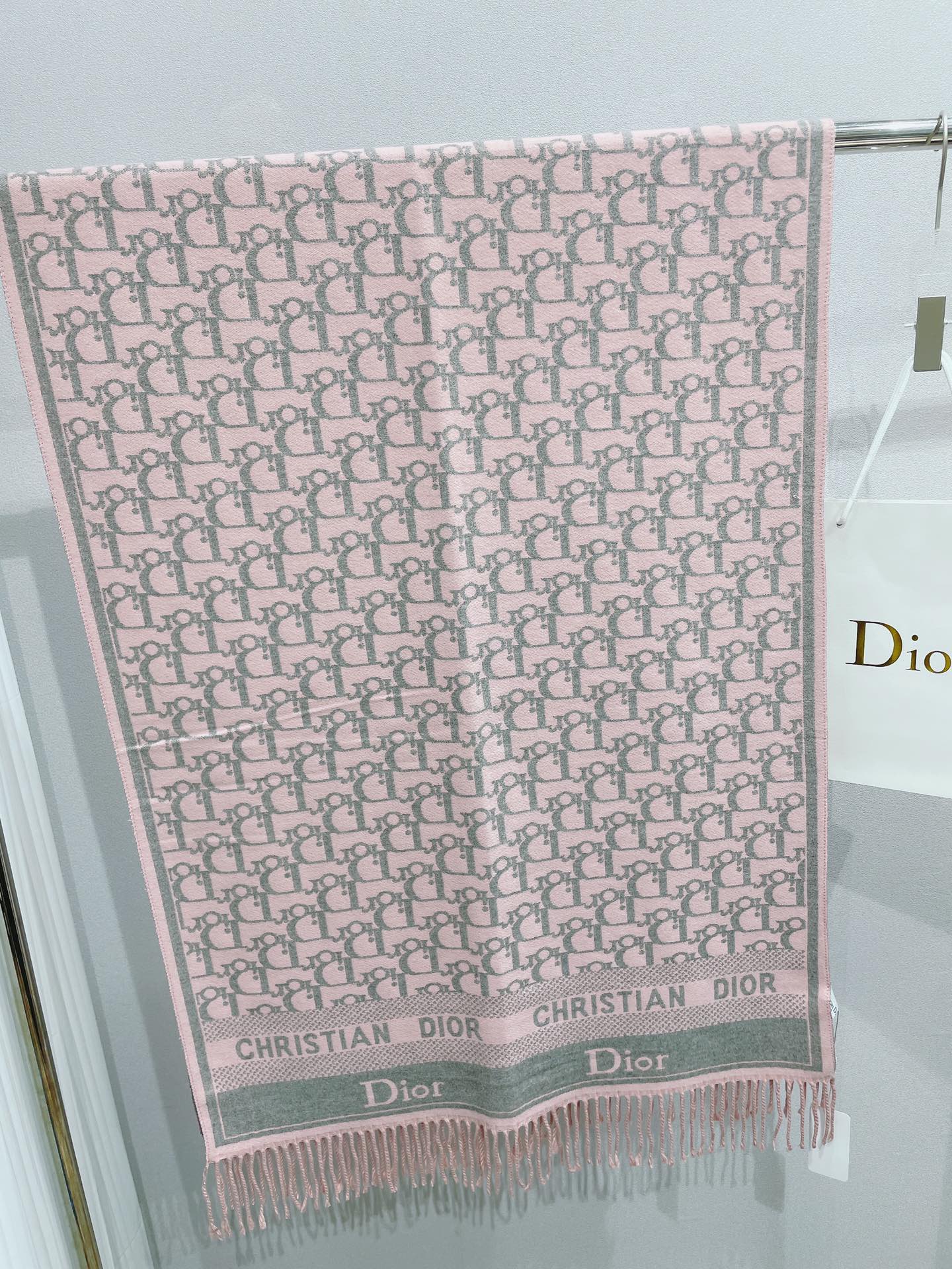 EN – Luxury DIR Scarf 003