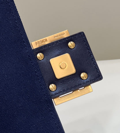 FI Baguette Dark Blue For Women, Handbags, Shoulder And Crossbody Bags, 10.6in/27cm FF 8BR600AC9OF19PO