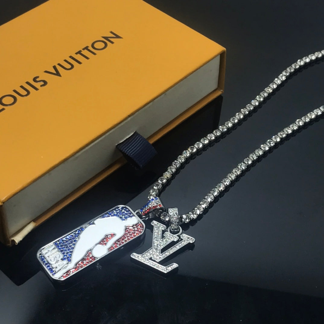 EN – Lux LV Necklaces 073