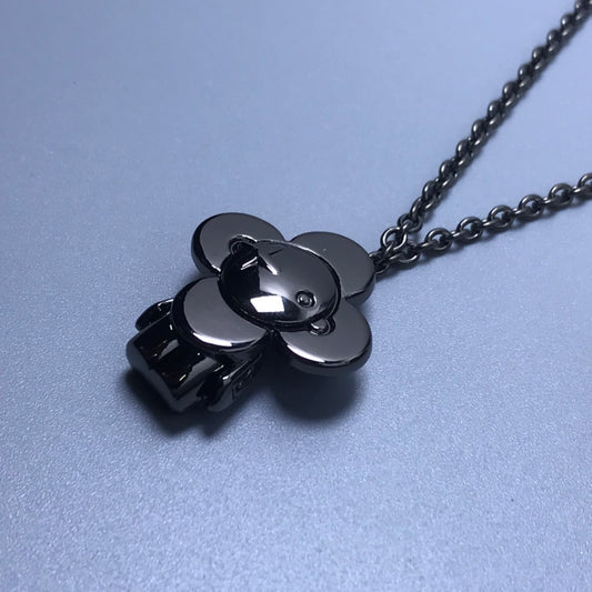 EN – Lux LV Necklaces 047