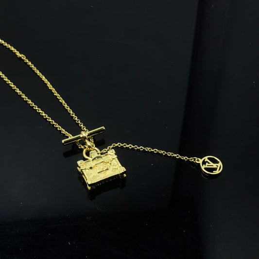 EN – Lux LV Necklaces 069