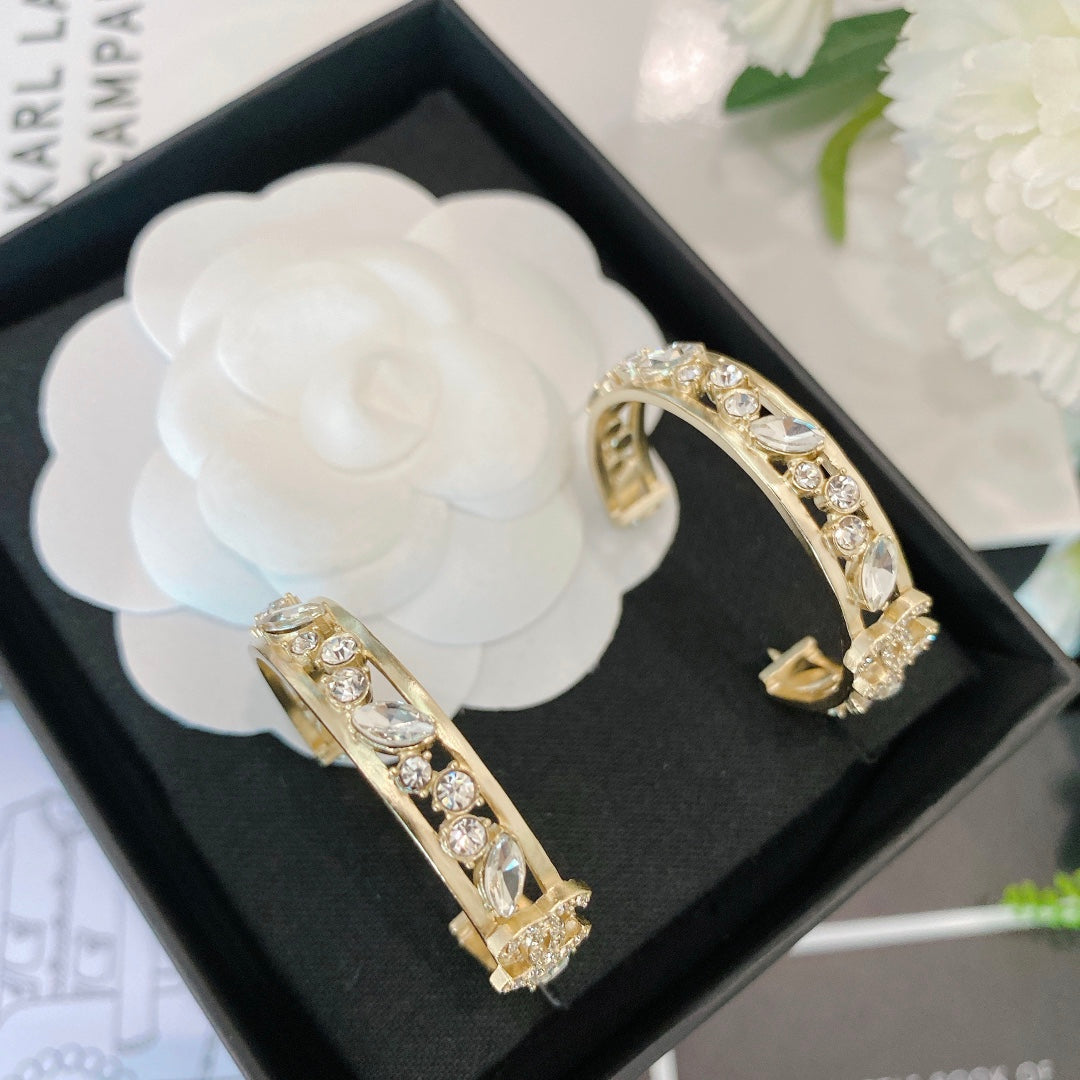 EN – Lux Earring CHL 006