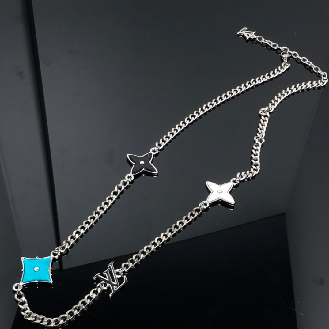 EN – Lux LV Necklaces 020