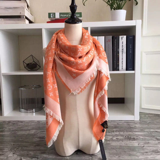 EN – Luxury LUV Scarf 025