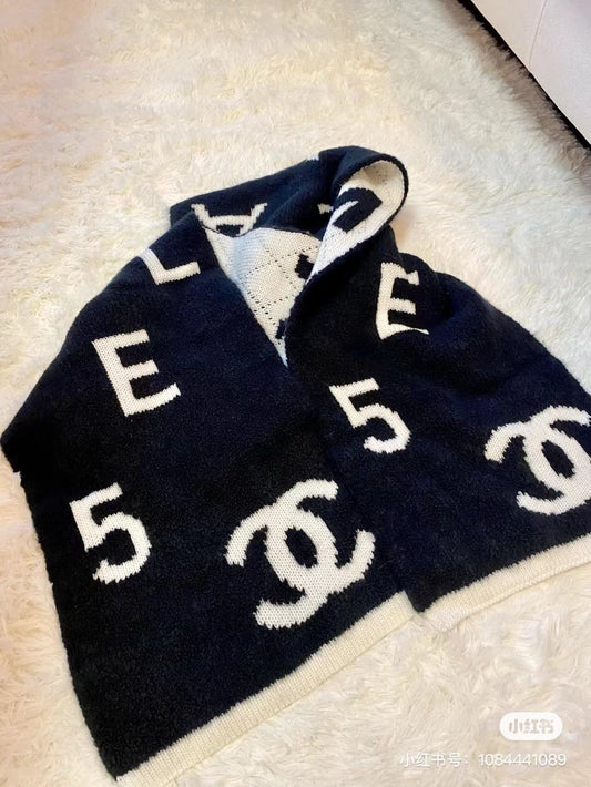 EN – Luxury CHL Scarf 013