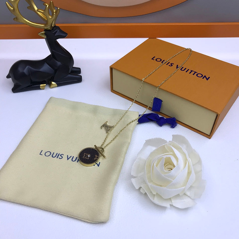 EN – Lux Necklace LUV012