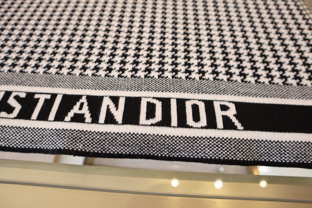 EN – Luxury DIR Scarf 006