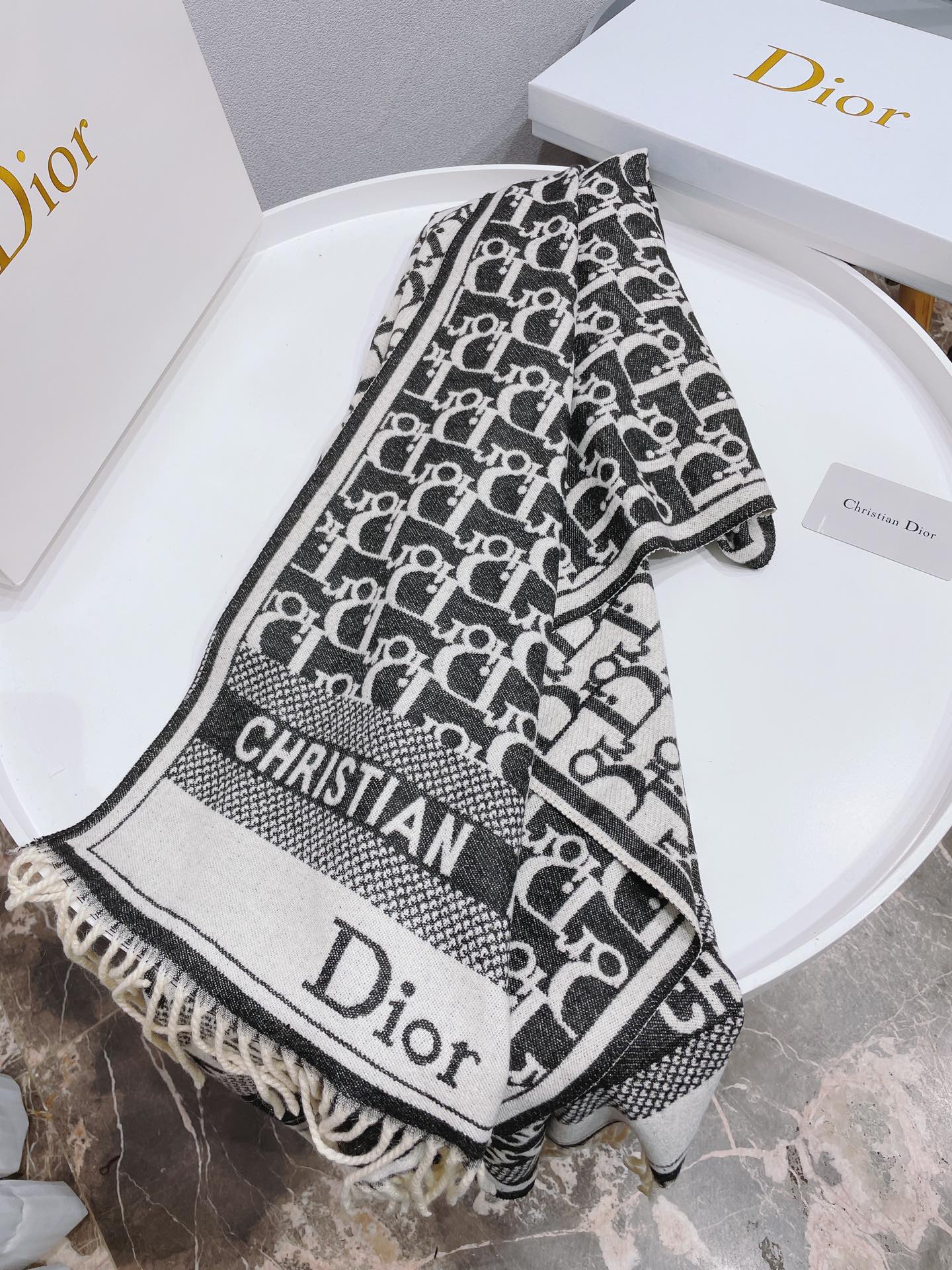 EN – Luxury DIR Scarf 004