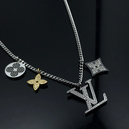 EN – Lux LV Necklaces 061