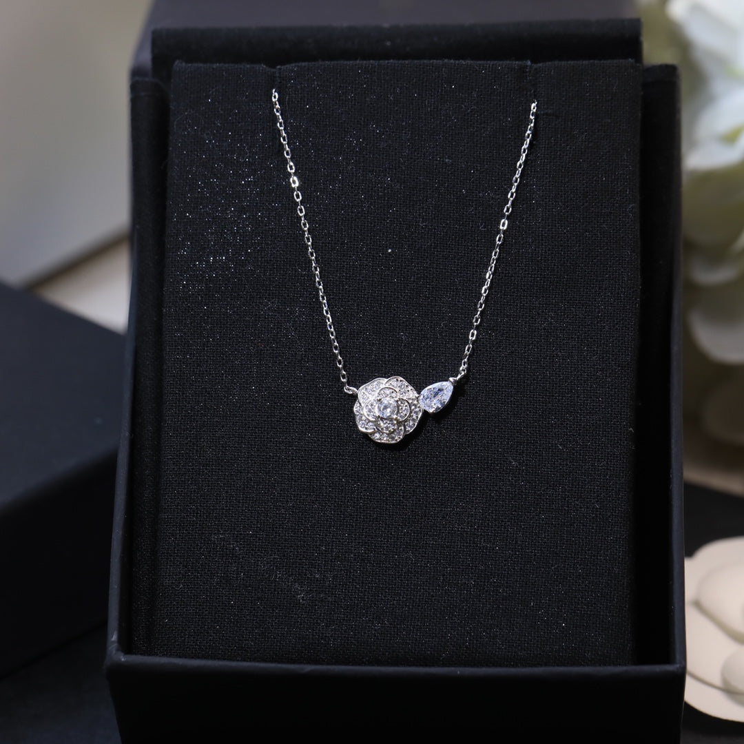 EN – Lux Necklace CHL007