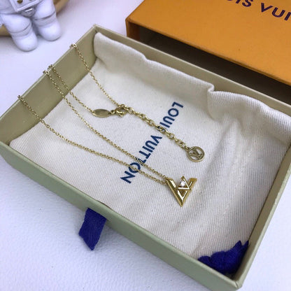 EN – Lux Necklace LUV015