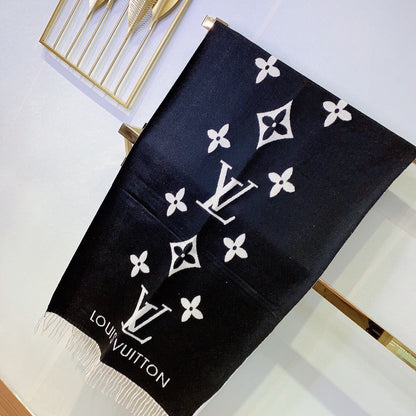 EN – Luxury LUV Scarf 036