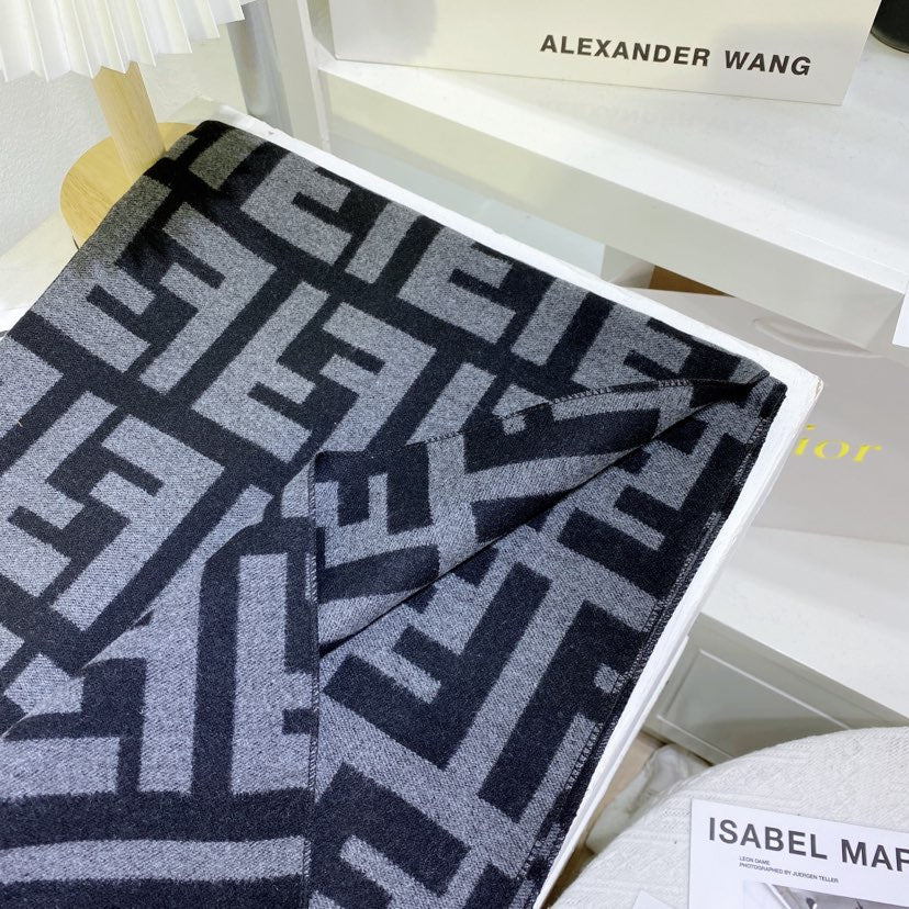 EN – Luxury FEI Scarf 012