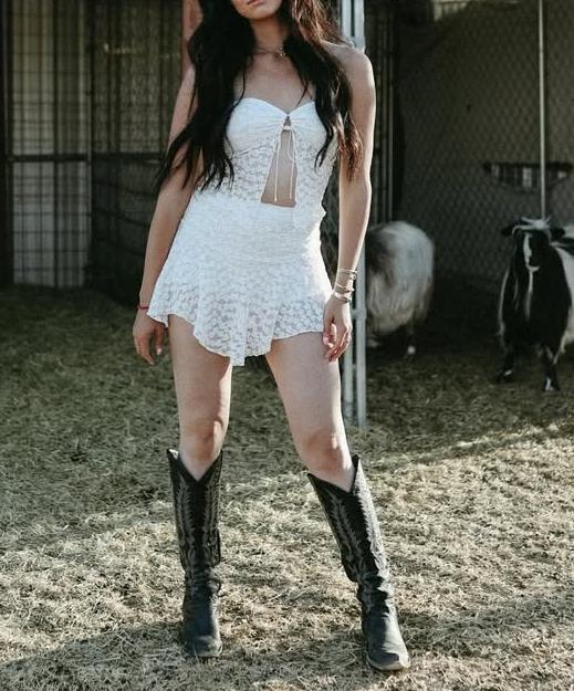 Savannah Lace Set