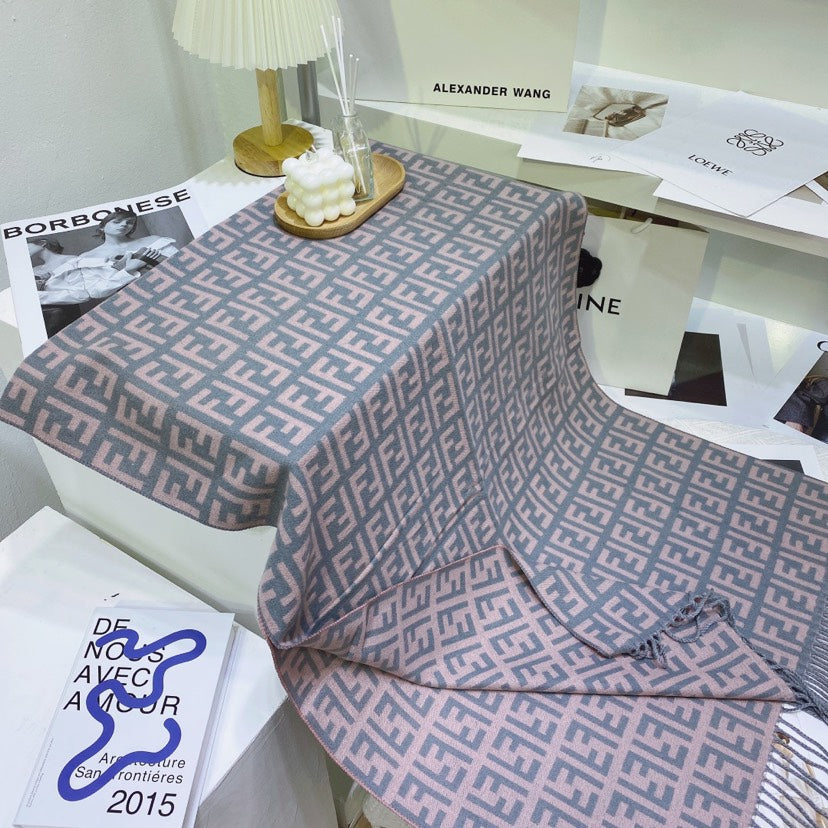 EN – Luxury FEI Scarf 017
