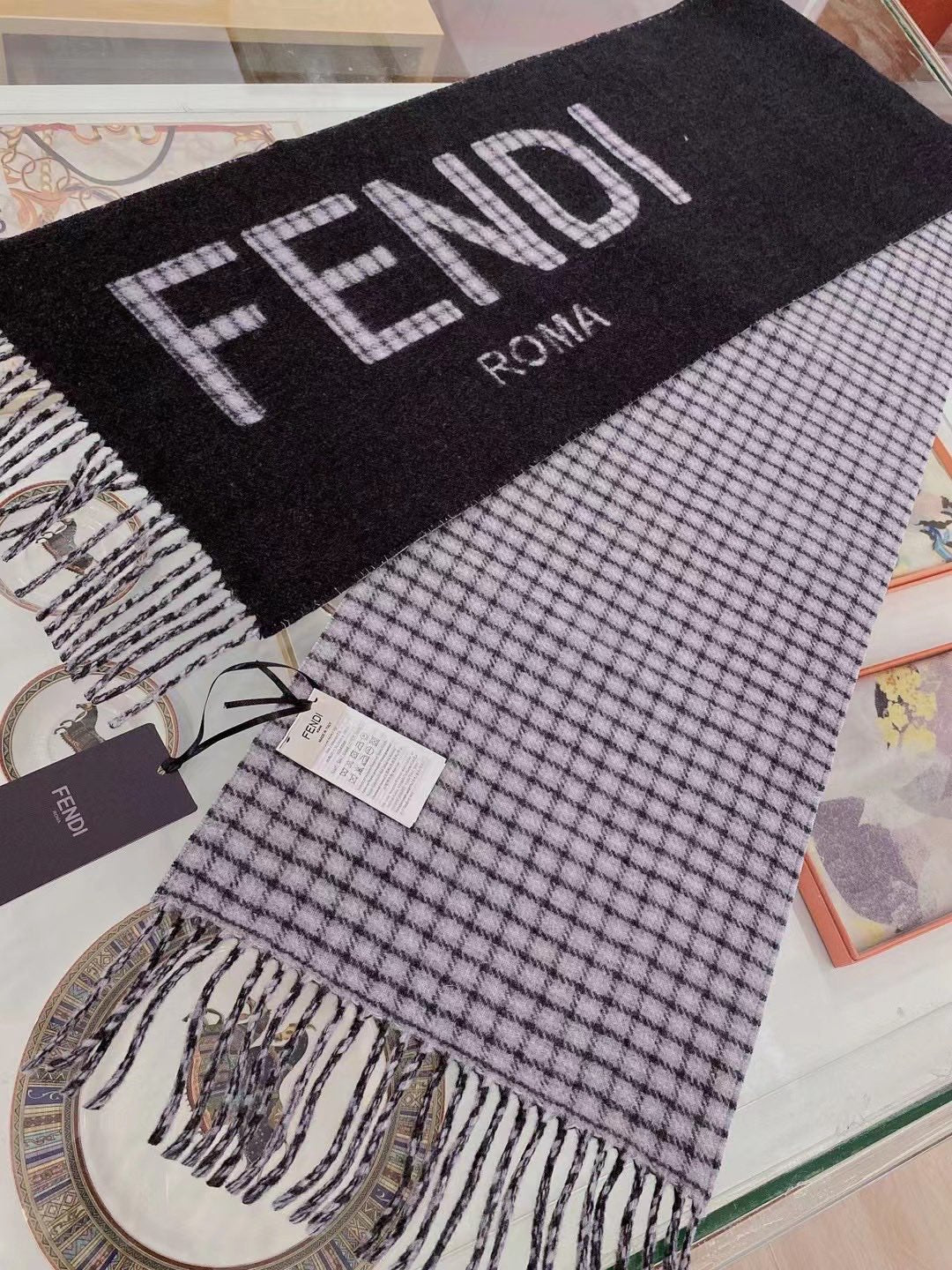 EN – Luxury FEI Scarf 010