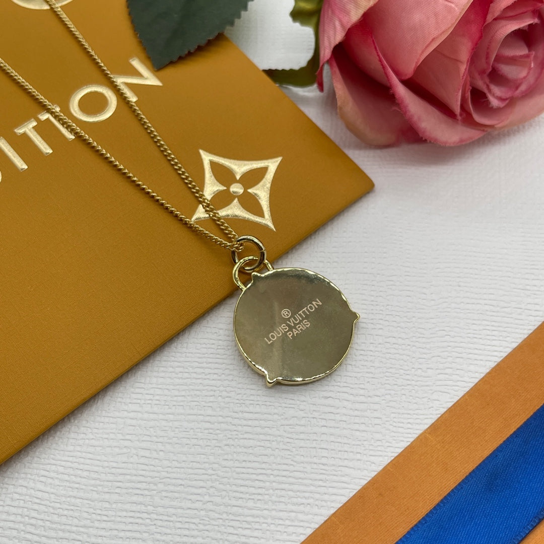 EN – Lux LV Necklaces 064