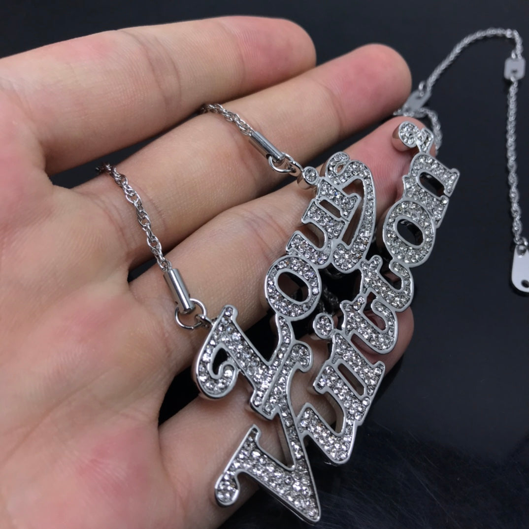 EN – Lux LV Necklaces 057