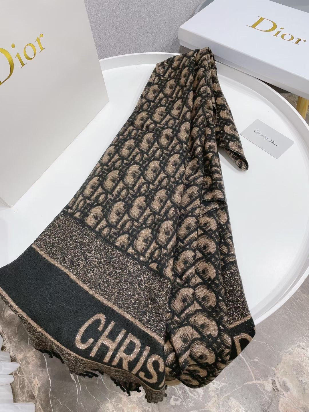 EN – Luxury DIR Scarf 001